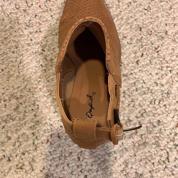Qupid tan booties with buckle - Picture 6 of 9